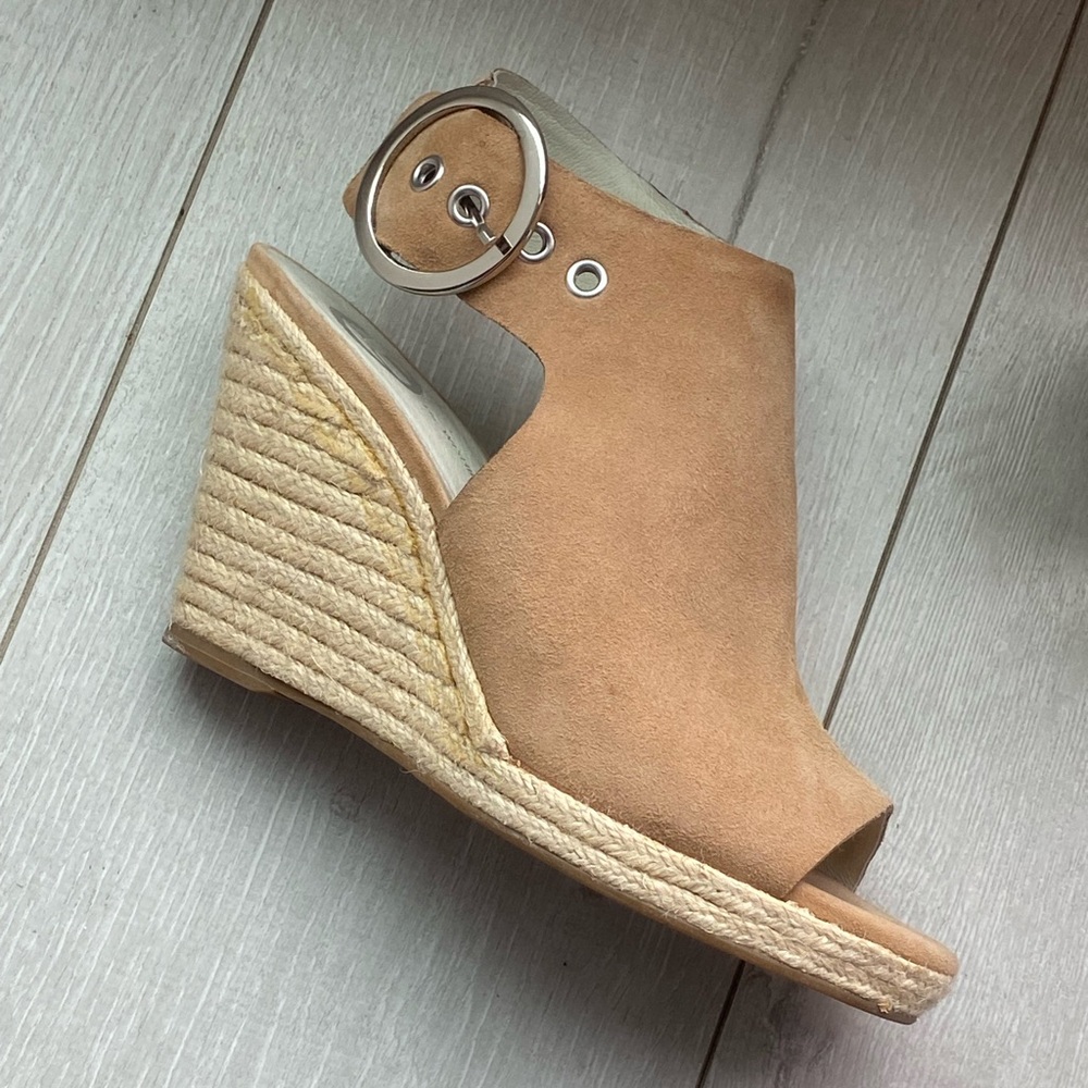 Wishbone (Brown’s Shoes) Suede Wedge Sandal Size 7